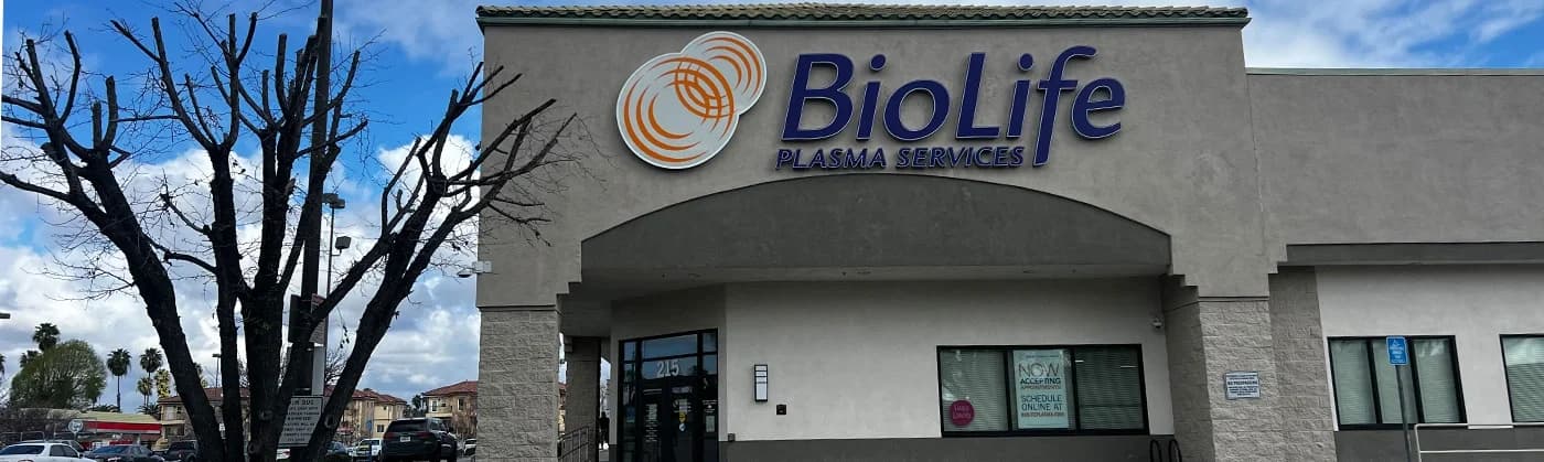 Edificio del Centro de Plasma de BioLife en Pomona, California